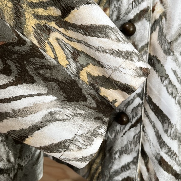 Chico’s Animal Print Green Gray Lightweight Blazer Jacket, Size XL - Picture 4 of 14